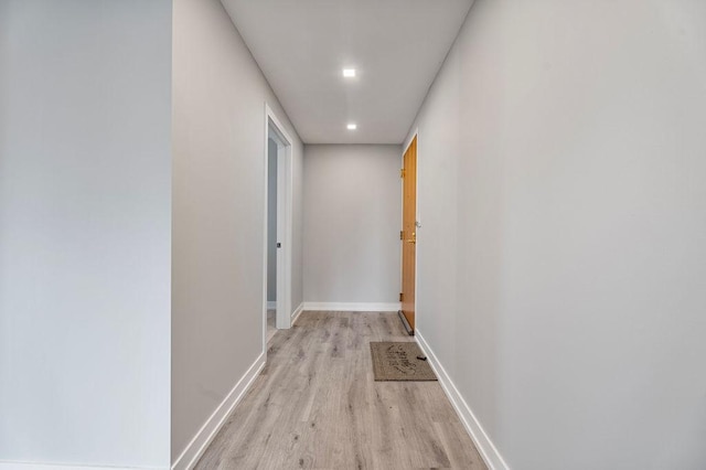 345 N La Salle Dr Unit 2501, Chicago, IL 60654 - hallway with baseboards, light wood finished floors, and recessed lighting