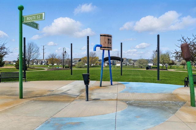 412 Towne Center Blvd, Shorewood, IL 60404 - view of home's community with a lawn