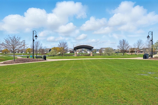 412 Towne Center Blvd, Shorewood, IL 60404 - view of home's community featuring a yard