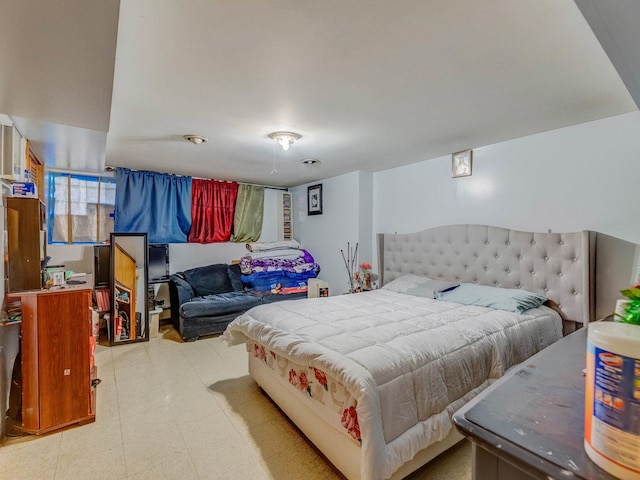 2936 N Kilpatrick Ave, Chicago, IL 60641 - bedroom featuring light floors
