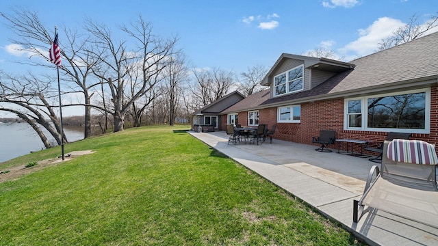 view of yard with a patio area