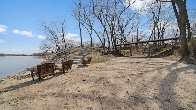 view of yard featuring a water view