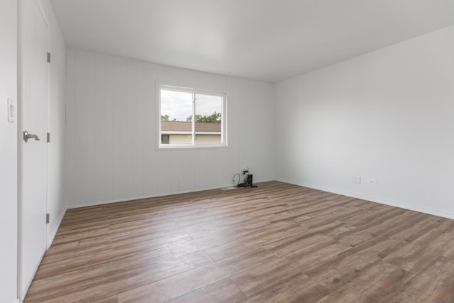 1062 Matfield Ct Unit 1062, Schaumburg, IL 60193 - spare room featuring wood finished floors and baseboards