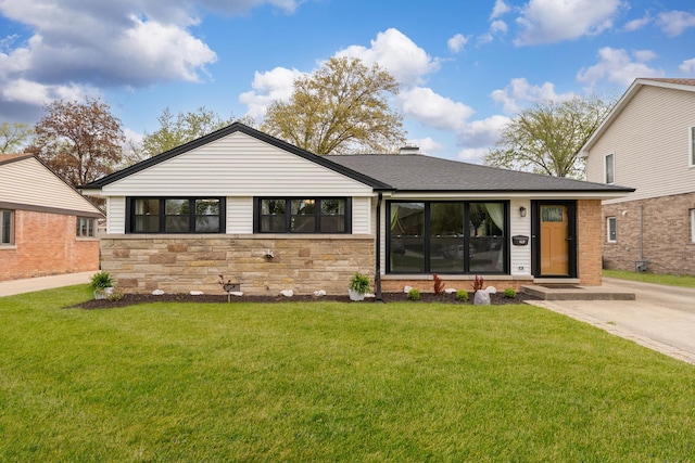 439 N Highview Ave, Elmhurst, IL 60126 - view of front of property featuring roof with shingles, stone siding, and a front yard