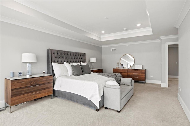 bedroom featuring baseboards, visible vents, recessed lighting, light colored carpet, and crown molding