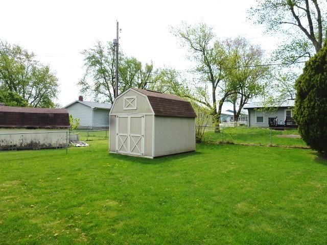 1026 State Route 10 E, Clinton, IL 61727 - view of yard with a storage shed