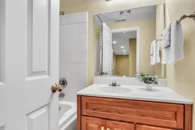7817 Cascade Way, Gurnee, IL 60031 - full bath with vanity and shower / washtub combination