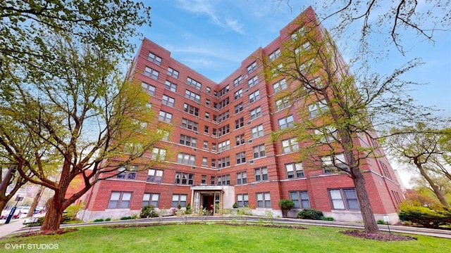 view of building exterior