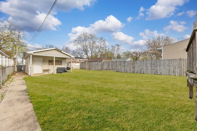 view of yard featuring a fenced backyard
