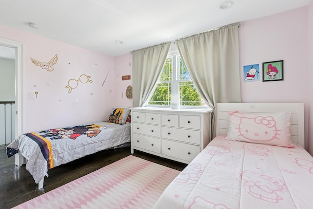 4825 W Ainslie St, Chicago, IL 60630 - bedroom featuring dark wood-type flooring
