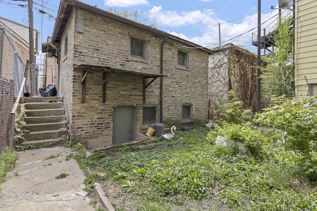 1633 W N Ave, Chicago, IL 60622 - back of property with brick siding