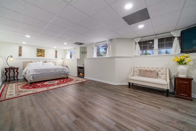 357 Torrey Pines Way, Vernon Hills, IL 60061 - bedroom featuring wood finished floors, baseboards, recessed lighting, and a drop ceiling