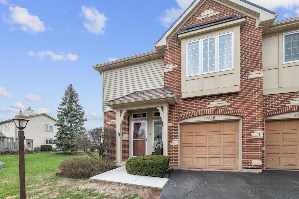 34229 N Homestead Rd, Gurnee, IL 60031 - photo 1