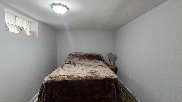 959 E 166th St, South Holland, IL 60473 - bedroom with baseboards