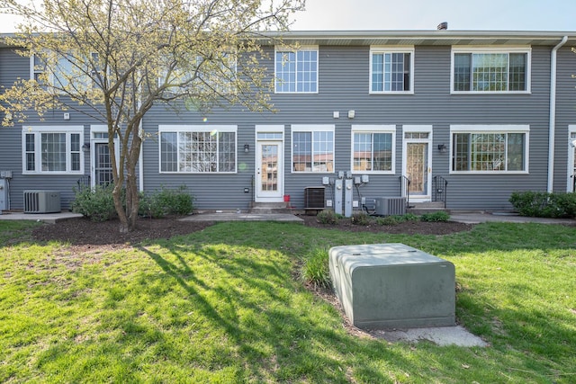 5464 Mayflower Jct, Rolling Meadows, IL 60008 - view of front of property with entry steps and central AC unit
