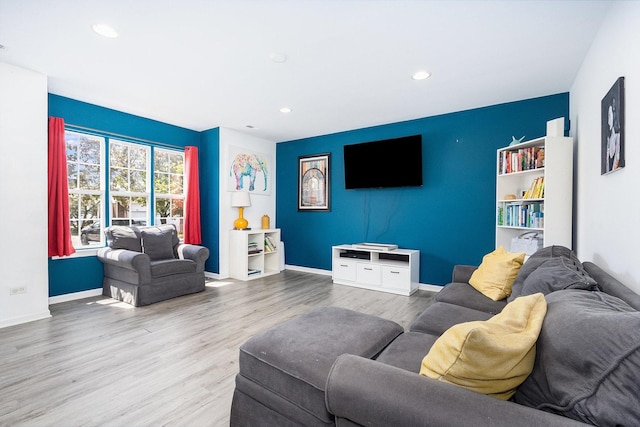 611 Cedar Ct, Romeoville, IL 60446 - living room featuring recessed lighting, baseboards, and wood finished floors