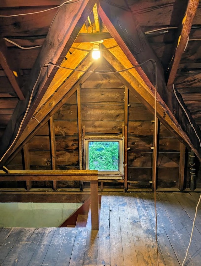 907 W Church St, Champaign, IL 61821 - view of attic