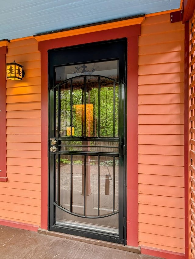 907 W Church St, Champaign, IL 61821 - view of property entrance