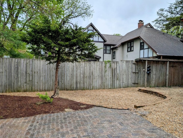 907 W Church St, Champaign, IL 61821 - view of yard
