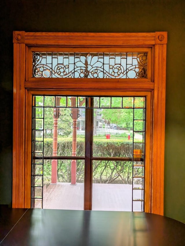 907 W Church St, Champaign, IL 61821 - view of doorway