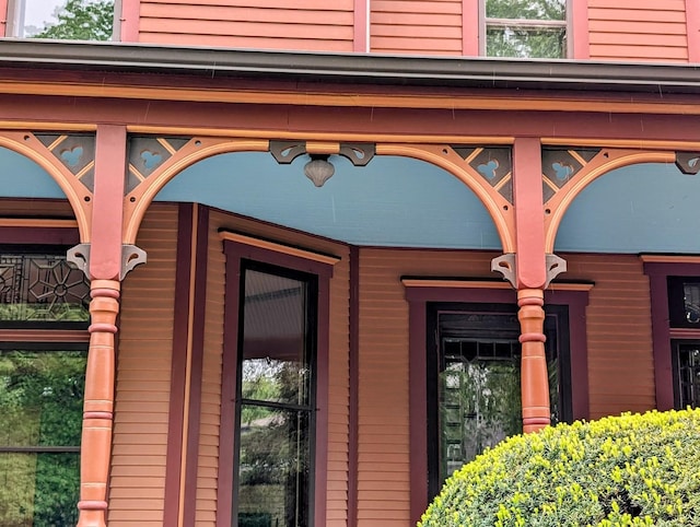 907 W Church St, Champaign, IL 61821 - property entrance featuring covered porch