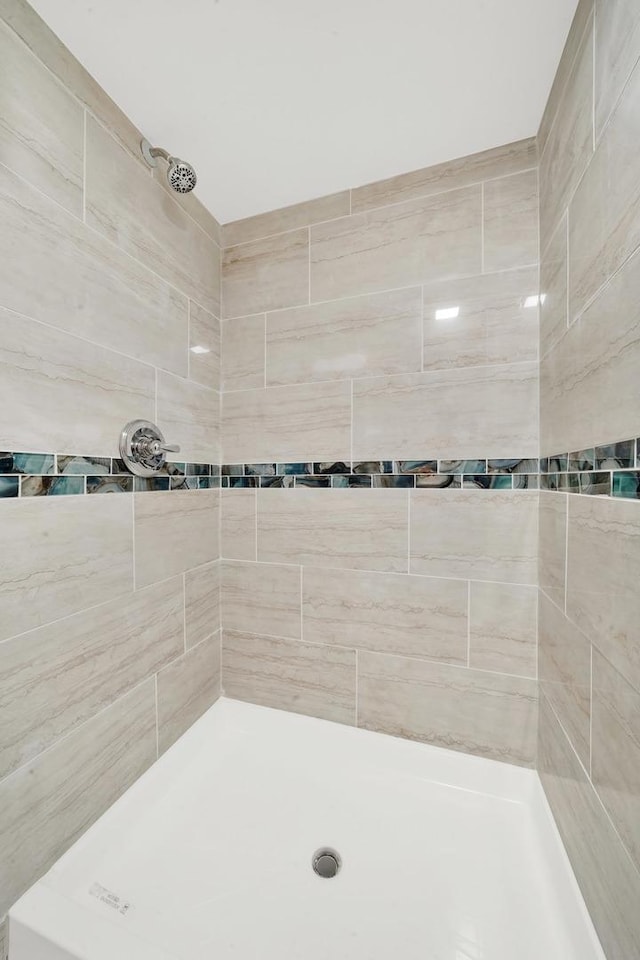 3435 W 71st Pl, Chicago, IL 60629 - bathroom with tiled shower