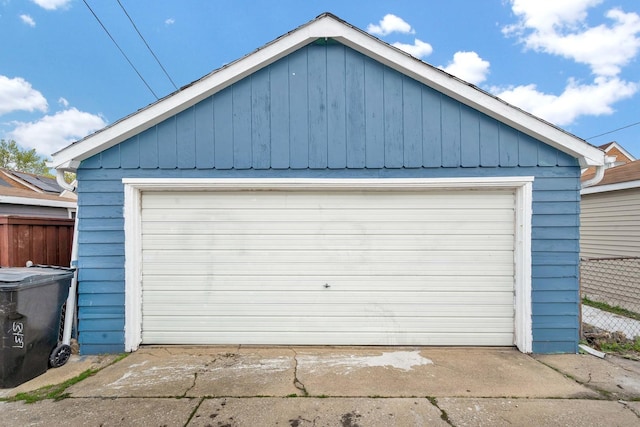 3435 W 71st Pl, Chicago, IL 60629 - detached garage with fence