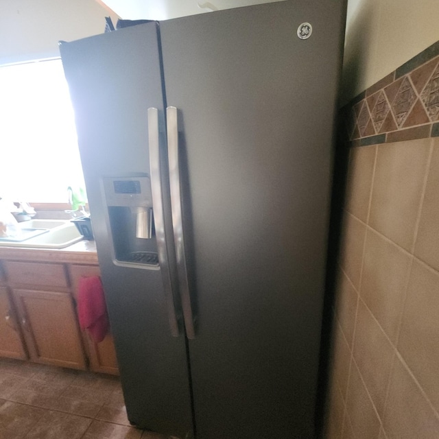 14951 Riverside Dr, South Holland, IL 60473 - detailed view of stainless steel refrigerator with ice dispenser and a sink