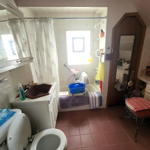 14951 Riverside Dr, South Holland, IL 60473 - full bathroom with shower / bathtub combination with curtain, tile patterned flooring, and tile walls