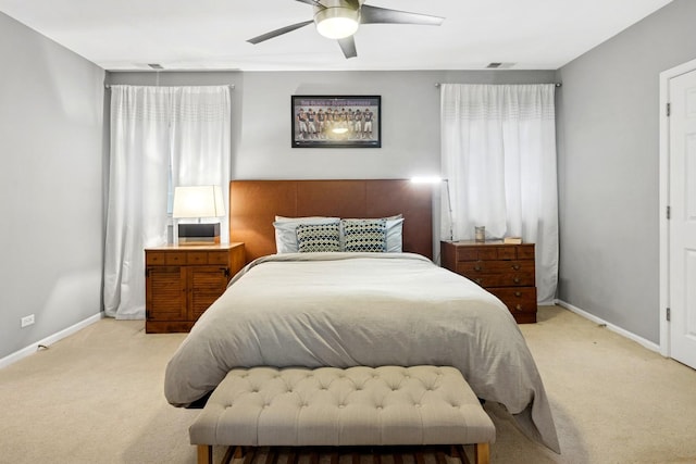 office area with carpet floors and baseboards