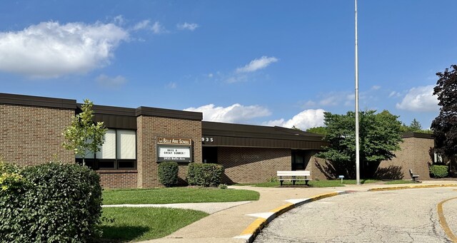 1214 Laurel Ct, Downers Grove, IL 60515 - view of surrounding community
