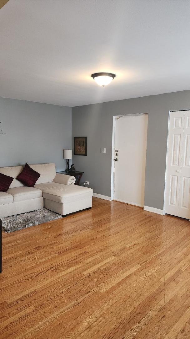 4258 W Lawrence Ave Unit 3W, Chicago, IL 60630 - photo 4