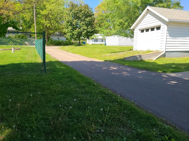 518 3rd Ave, Dixon, IL 61021 - view of asphalt road