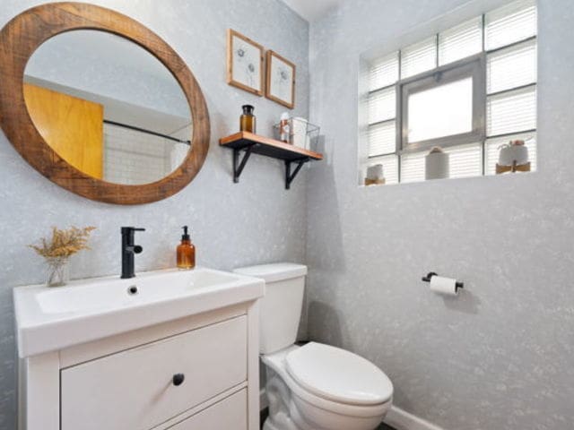 18532 Morris Ave, Homewood, IL 60430 - photo 3