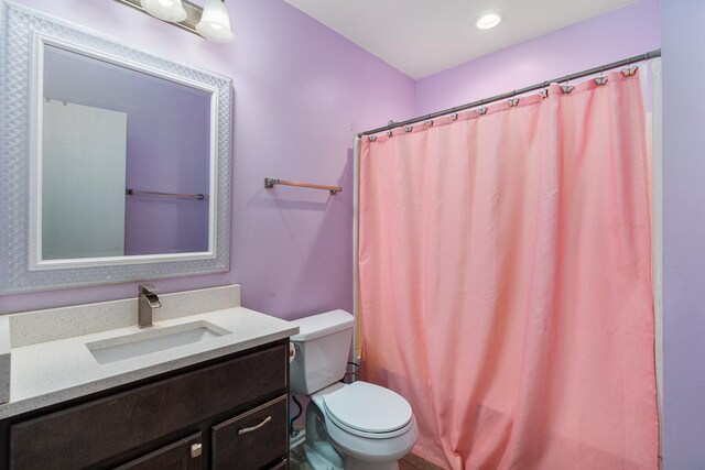 2743 River Bend Ln, Plainfield, IL 60586 - full bathroom featuring toilet, vanity, a shower with curtain, and recessed lighting