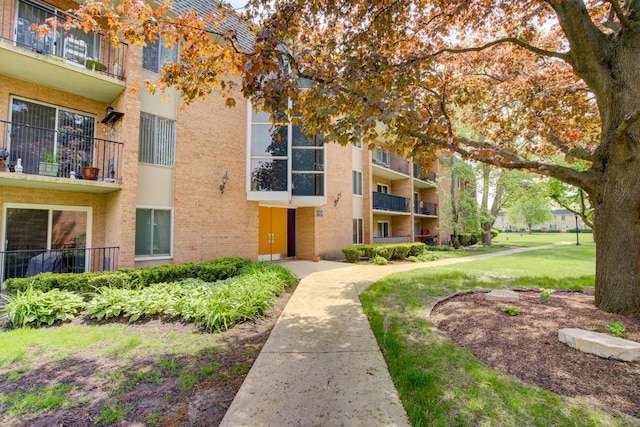 1052 N Mill St Unit 304, Naperville, IL 60563 - view of apartment building / complex