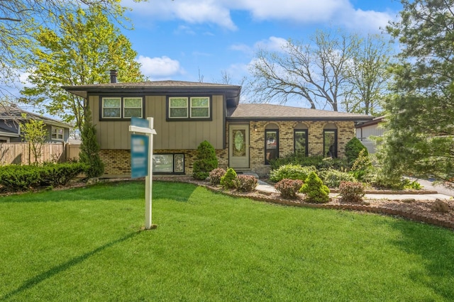 912 Macgregor Rd, Lockport, IL 60441 - tri-level home with brick siding, board and batten siding, and roof with shingles