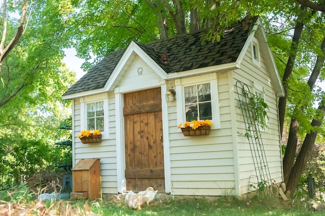 105 S High St, Galena, IL 61036 - view of outbuilding with an outdoor structure