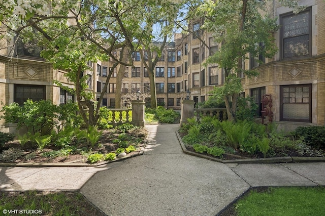 1225 W Lunt Ave Unit 2B, Chicago, IL 60626 - view of community
