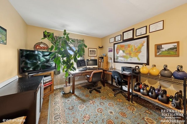 1502 Plymouth Pl Unit 1W, Glenview, IL 60025 - office space featuring baseboards and wood finished floors