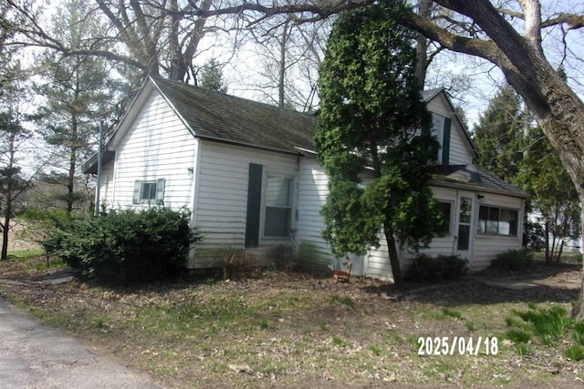 203 SE Walnut St, Iroquois, IL 60945 - photo 2
