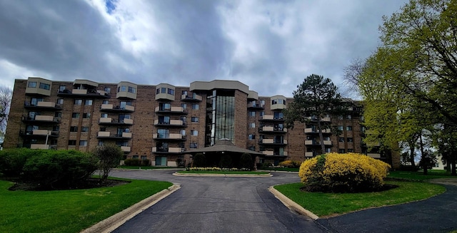 view of building exterior