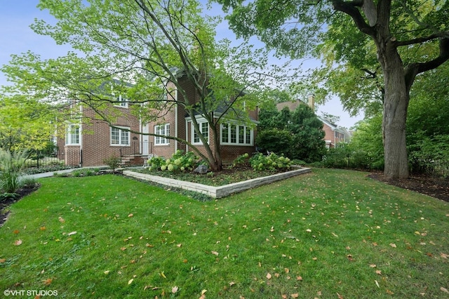 2341 Lincolnwood Dr, Evanston, IL 60201 - view of yard