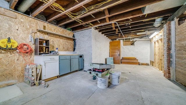 view of unfinished basement