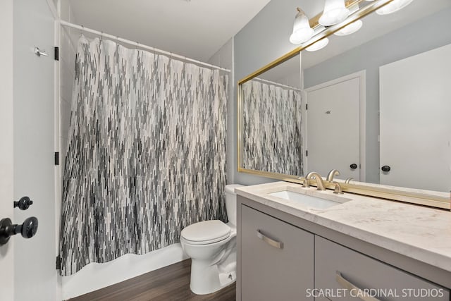 516 Gardiner Ct, Romeoville, IL 60446 - full bathroom with toilet, curtained shower, and vanity