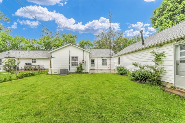 907 E Glenview Dr, Tuscola, IL 61953 - view of back of house
