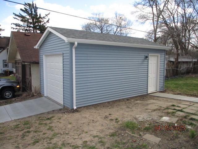 618 Napoleon St, Rockford, IL 61103 - view of detached garage
