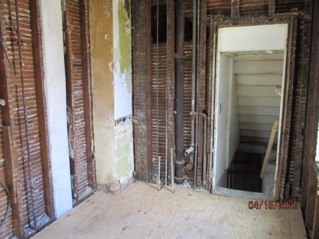 618 Napoleon St, Rockford, IL 61103 - view of misc room