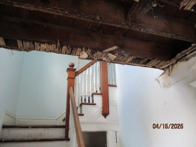 618 Napoleon St, Rockford, IL 61103 - view of stairway