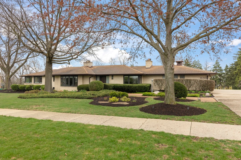 1S561 Stewart Ave, Lombard, IL 60148 - photo 1